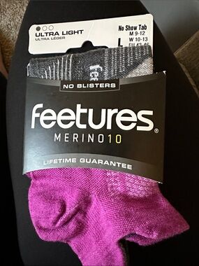 Feetures Merino10 Ultra Light No-Show Tab Socks - Purple